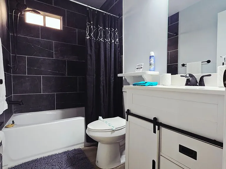 5045 Spencer St #B — Photo 15