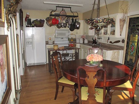 Main kitchen and dining