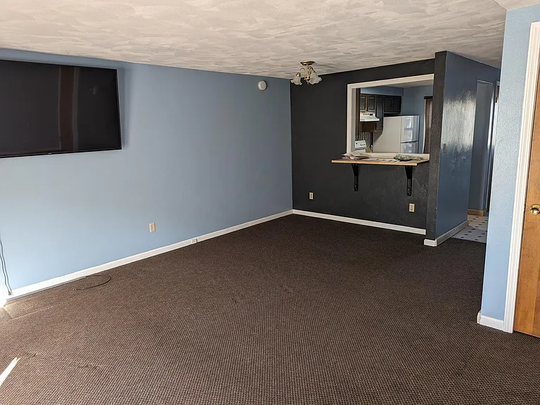 27 Starr Ave — Photo 4