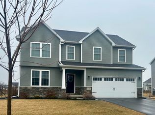 5131 Rock Creek Dr, Sylvania, OH 43560