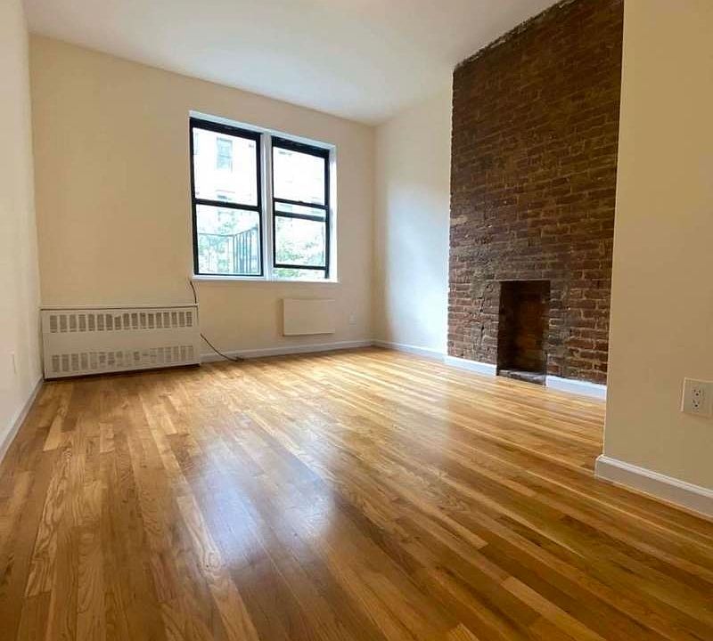1st image of 207 E 89th St #10B