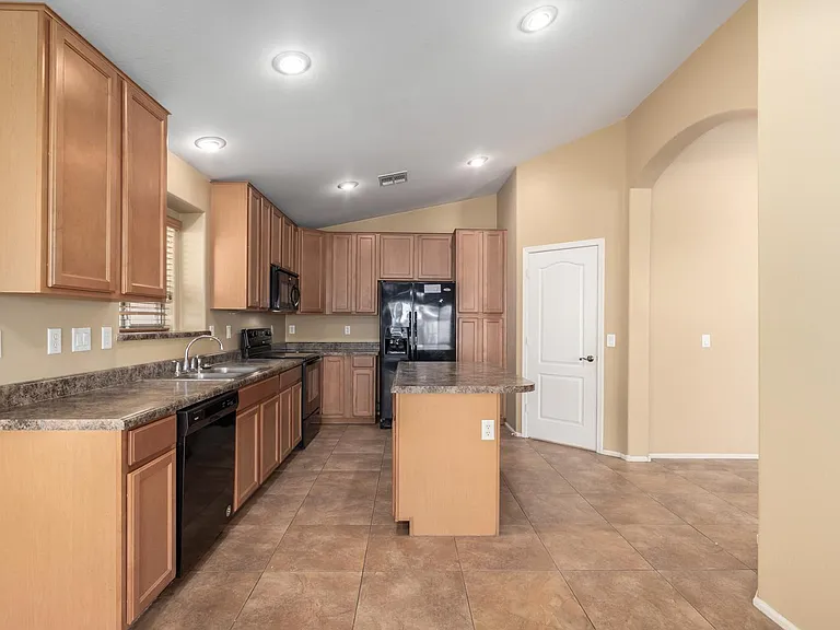 1238 W Dana Dr — Photo 17