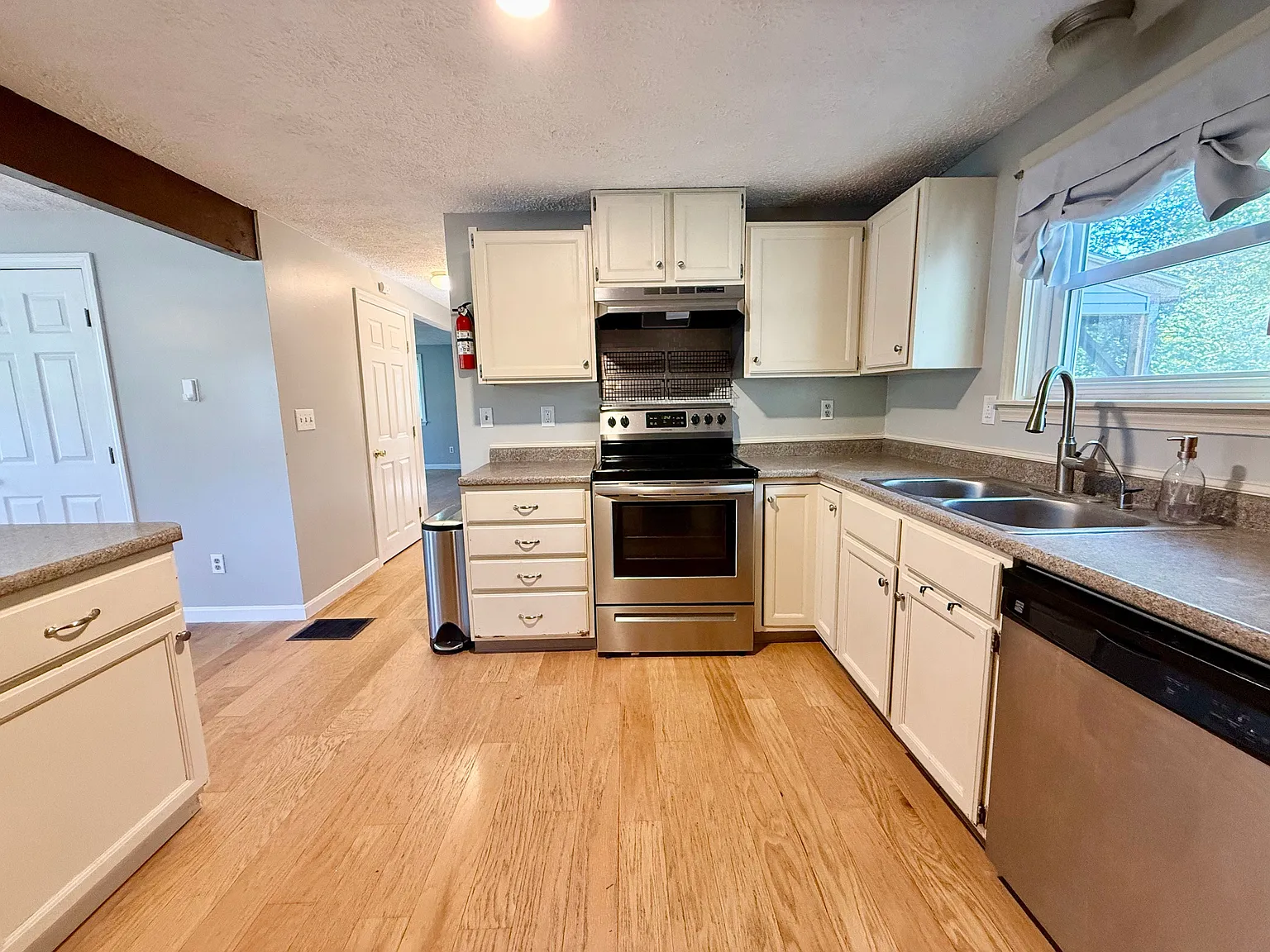 50 Buttonwood Road - 1 — Photo 4