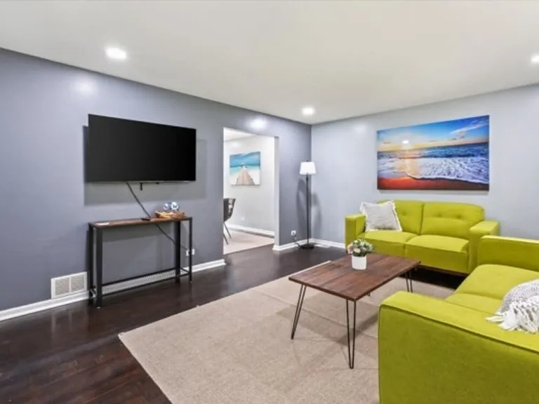 N Lakeview Dr — Photo 10