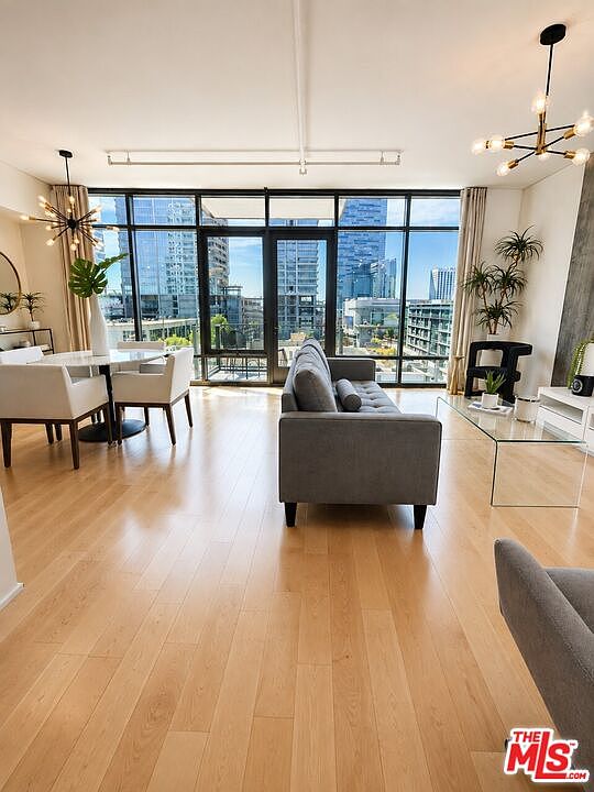 1st image of 1100 S Hope St APT 814