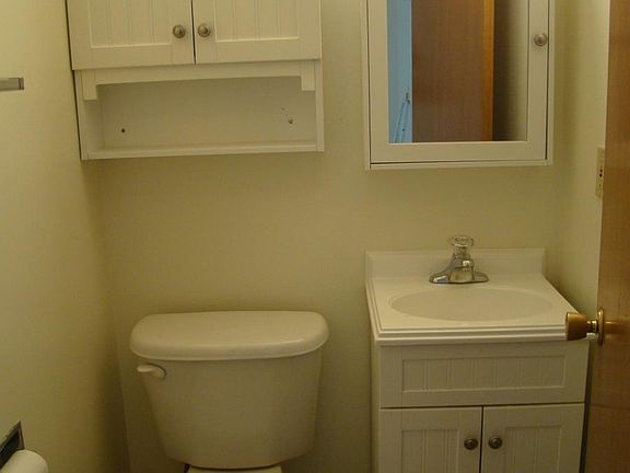 1/2 bath