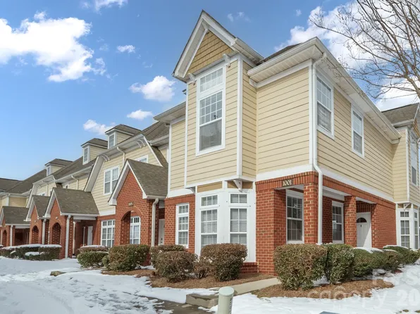 1001 Central Park Cir, Davidson, NC 28036