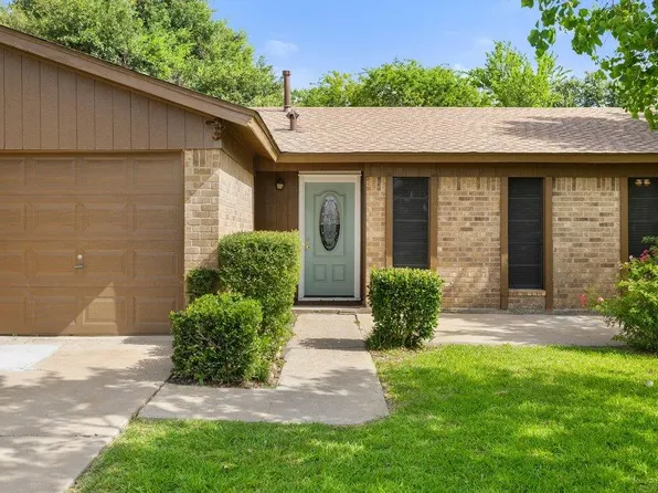 704 Brookwood Cir, Taylor, TX 76574