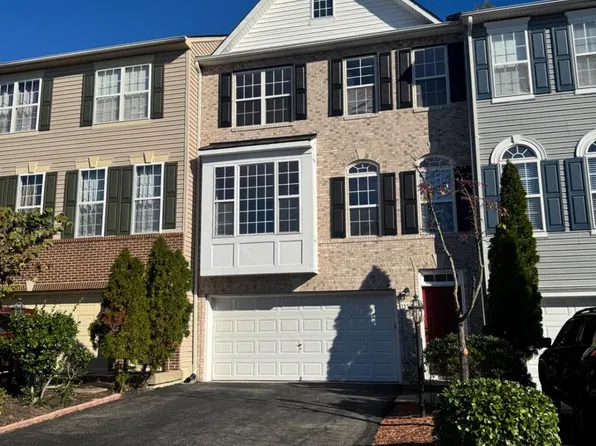 15515 Exmore Ct, Woodbridge, VA 22191