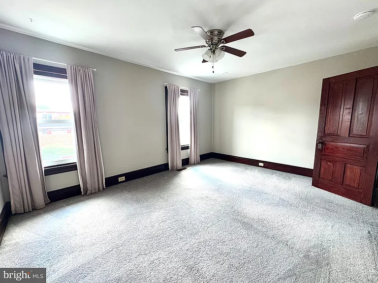425 Juniper St — Photo 25
