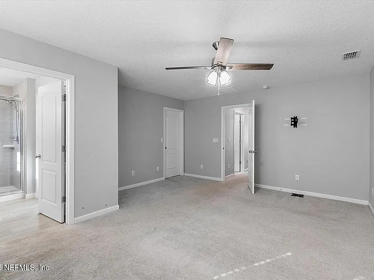 12658 Josslyn Ln — Photo 11