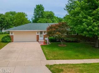 204 S Parkside Rd, Normal, IL 61761