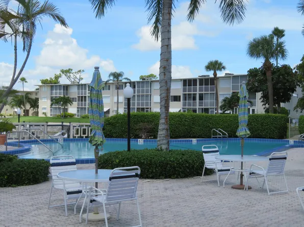 2682 Garden Drive S #301, Lake Worth, FL 33461