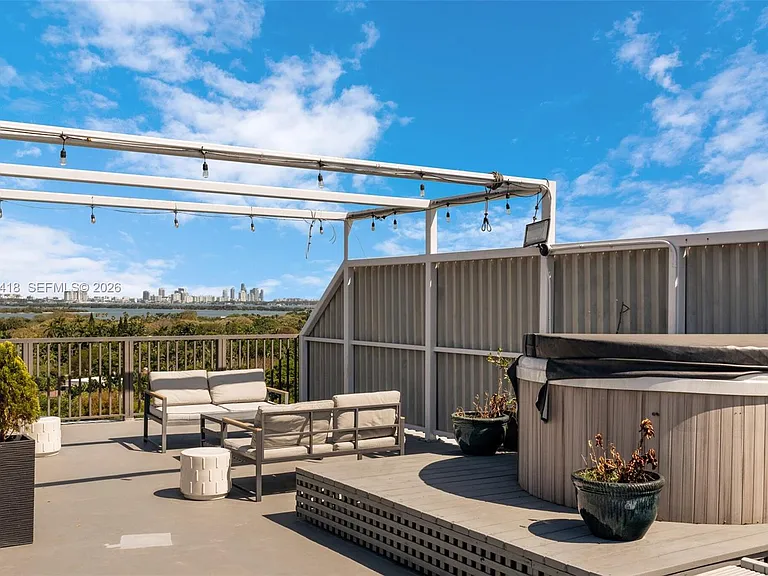 5781 Biscayne Blvd #Penthouse 3 — Photo 28