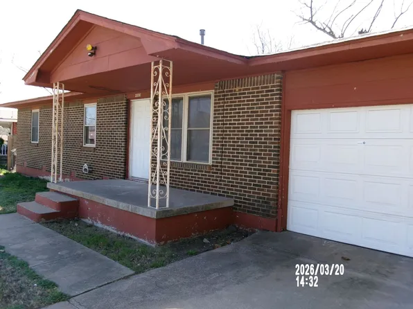 2206 NW 43rd St, Lawton, OK 73505