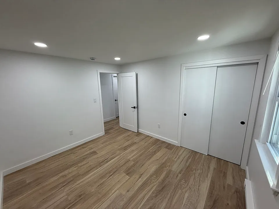 35 Hooker St #2