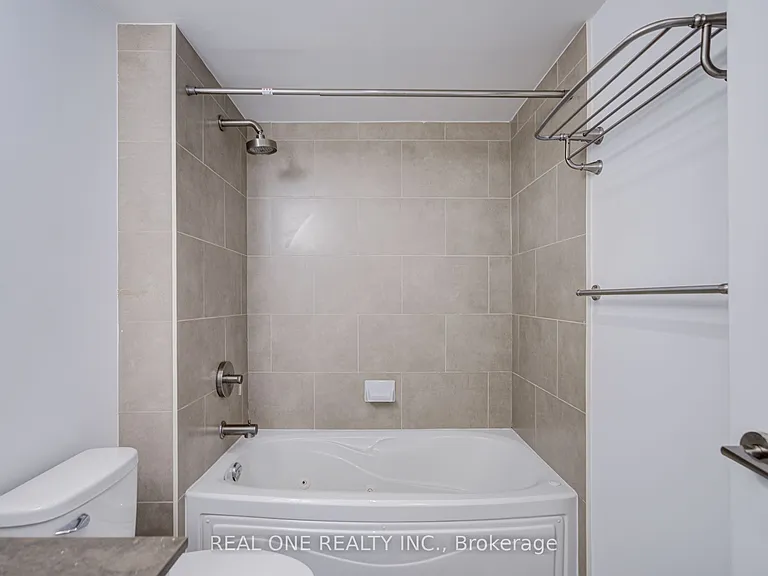 16 Harbour St #3511 — Photo 25