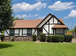 1880 Custer Dr, Southaven, MS 38671