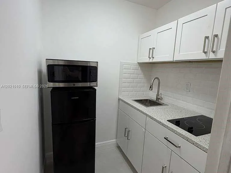 19316 SW 121st Ave #1 — Photo 6