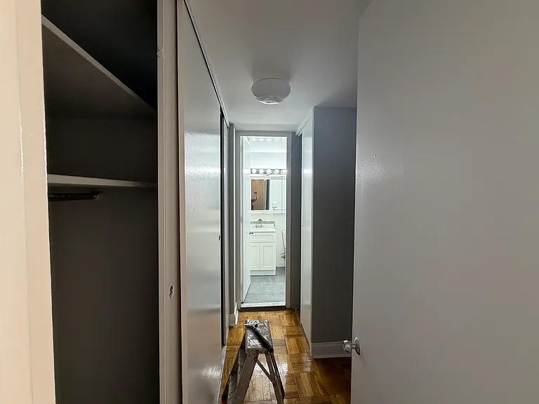 6445 188th St #11 — Photo 5
