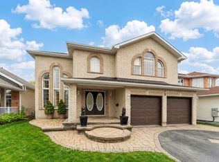 38 Penrith St, Ottawa, ON K2W 1E5