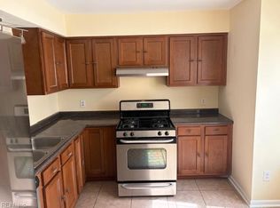 15 Overbrooke Pl, Hampton, VA 23669