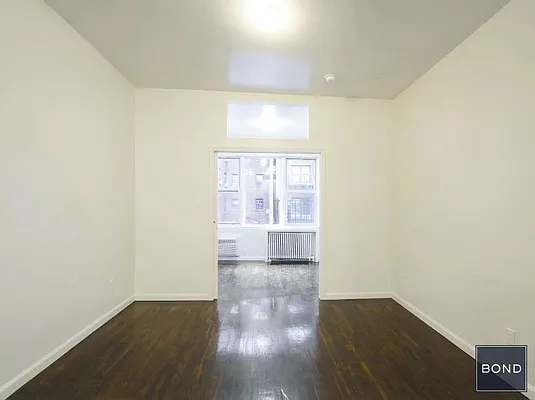 Rented by Bond New York | media 3