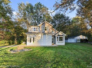 8223 Morrow Rd, Algonac, MI 48001