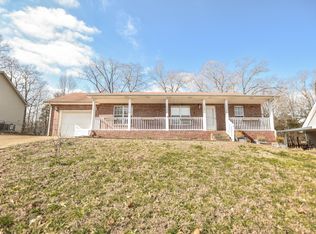 1305 Wofford Dr, Clarksville, TN 37042