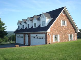 416 Tanglewood Dr, Princeton, WV 24740