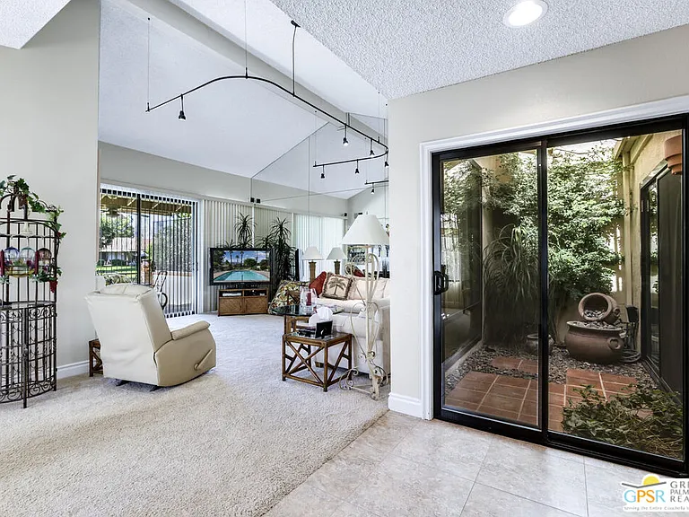 223 Serena Dr — Photo 4
