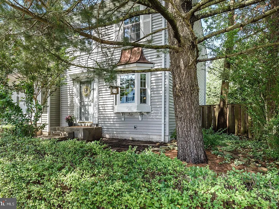 2 Quincy Ct