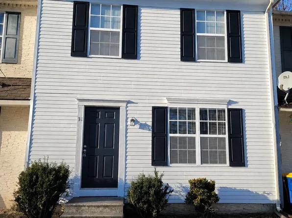 31 Lamplighter Ln, Dover, DE 19904