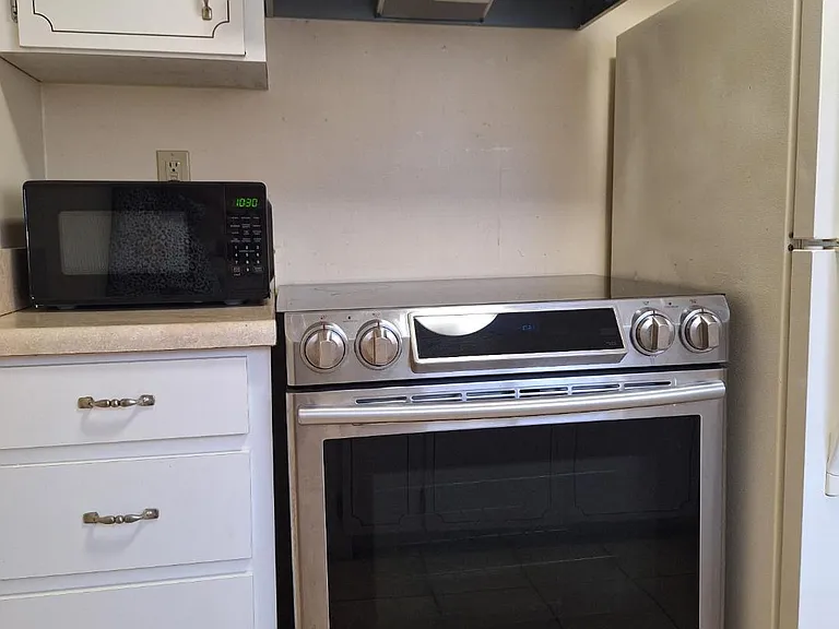 303 Ridge Blvd #206 — Photo 6