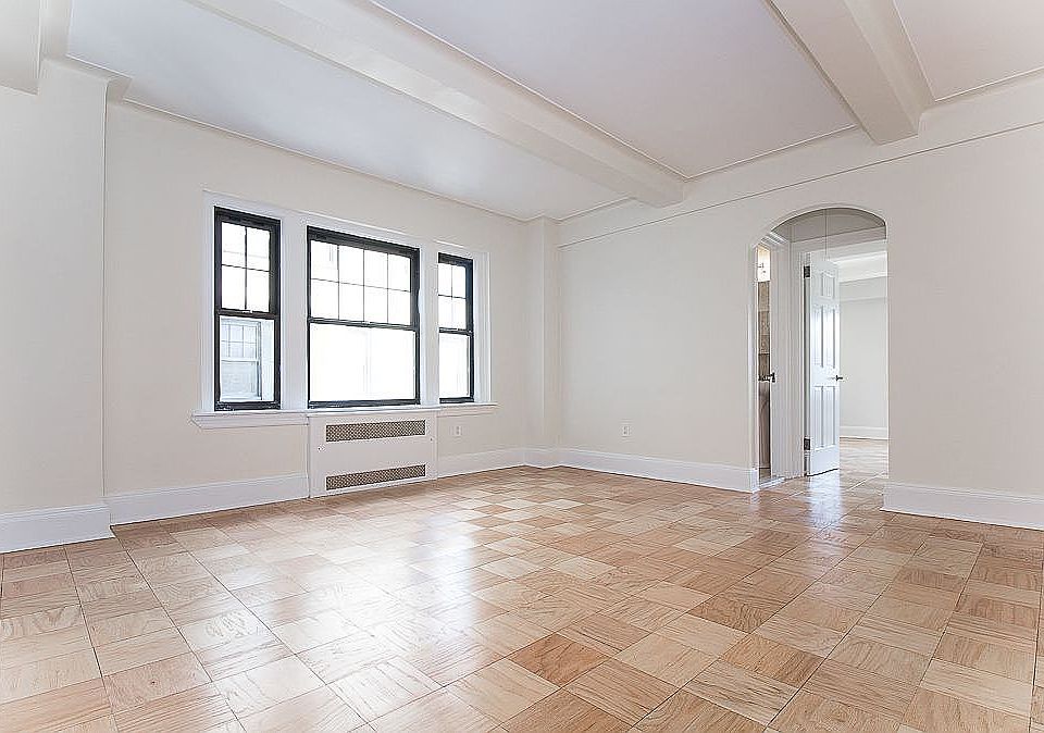 1st image of 95 Christopher St APT 5L