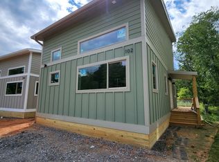 102 Eastville Rd, Asheville, NC 28805