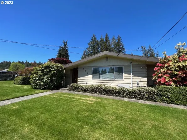250 W 17th St, Coquille, OR 97423