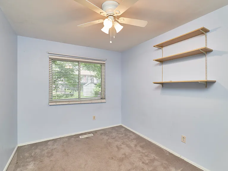 1815 Lakemont Ln — Photo 15