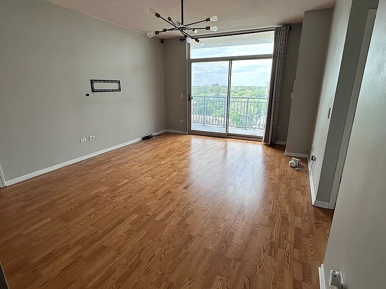 1134 W Granville Ave #1013 — Photo 6