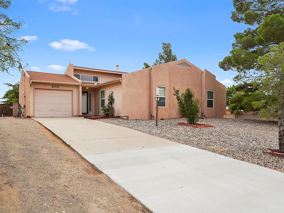 270 Littler Dr SE