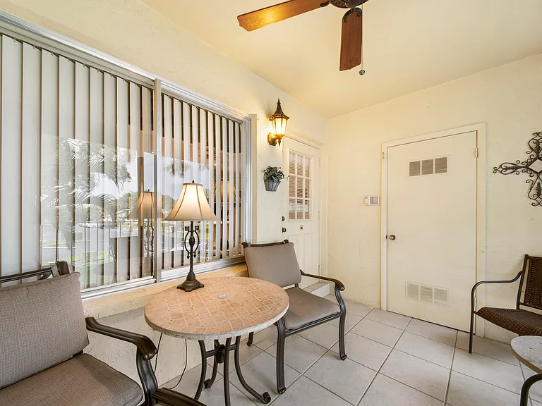 417 Pine Glen Ln #D-2 — Photo 18