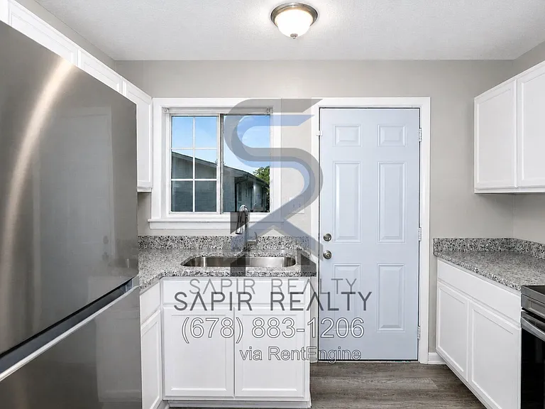 2045 Alison Ct SW #5 — Photo 7