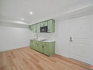 1 bed, 1.0 bath, 600 sqft, $1,980 — Photo 3