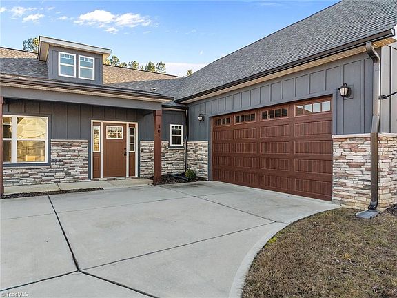 2nd image of 307 Stoneyard Rd