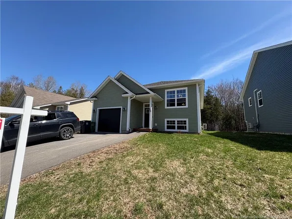 50 Walker Cres, Hampton, NB E5N 5Z8