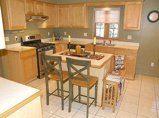 12 Waterbury Ln, Rochester, NY 14625