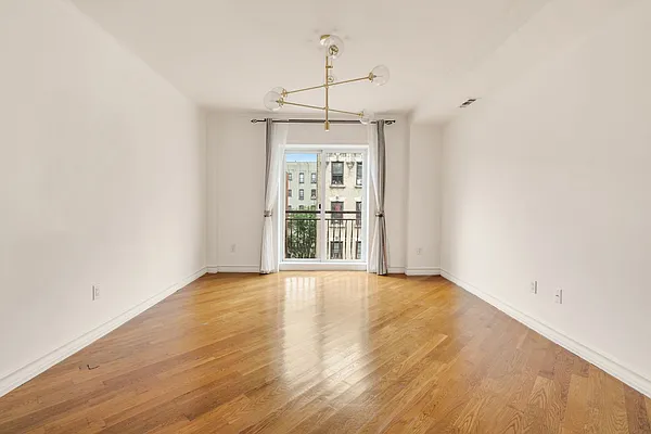 Rented by Compass | media 2