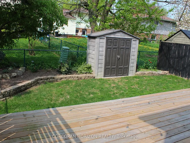 26 Winding Woods Cres W — Photo 9