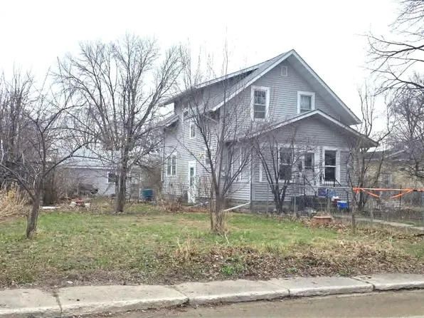 405 S 4th St, Milan, MN 56262