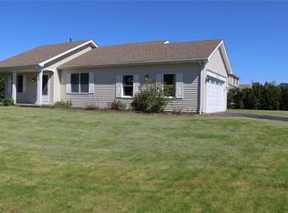 932 Limpet Dr, Webster, NY 14580